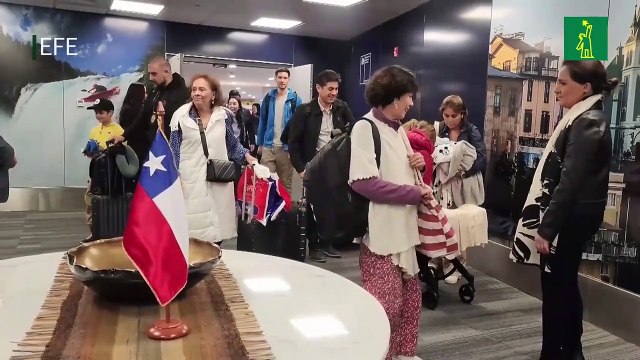 Llegan a Chile los primeros 20 funcionarios diplomáticos expulsados por Venezuela