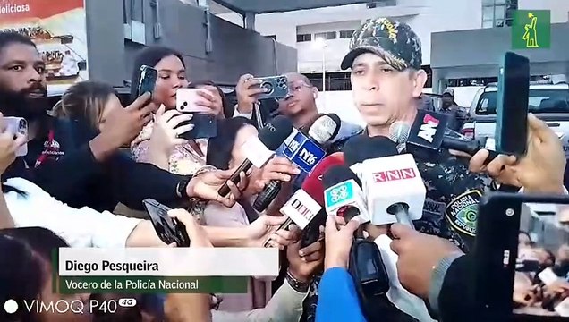 La Policía entrevista testigos y revisa cámaras de seguridad por asalto a sucursal del Banco Popular