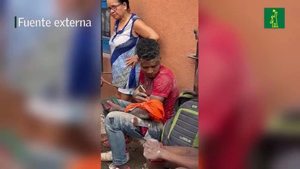 Hombres resultan heridos al desplomarse fachada de casa en Ciudad Colonial