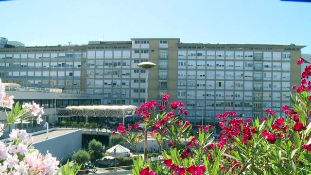 Los médicos del Hospital Gemelli señalan una mejoría en la salud del Papa