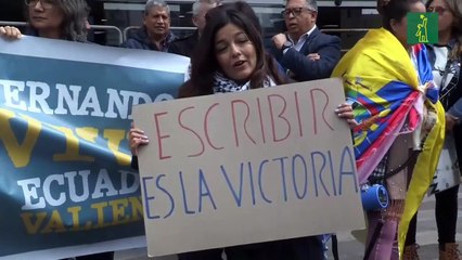 Con plantón exigen justicia en Ecuador para Villavicencio tras iniciar juicio por asesinato
