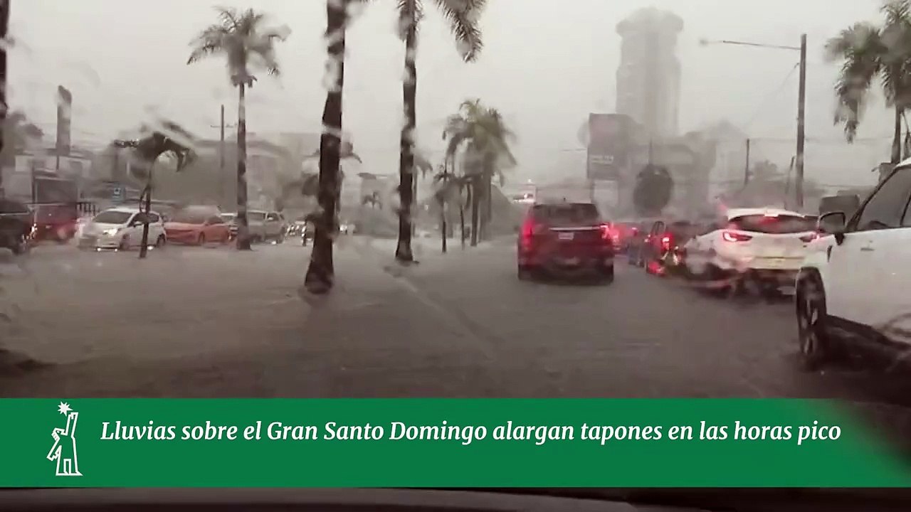 Lluvias sobre el Gran Santo Domingo alargan tapones de la horas pico