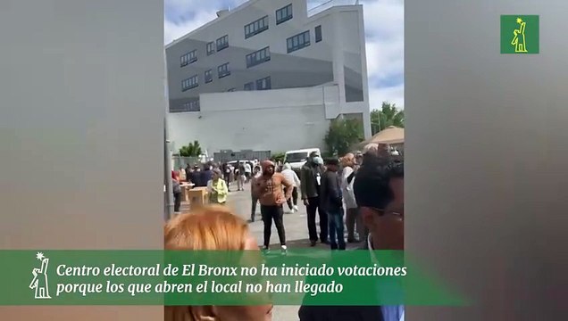 Centro electoral de El Bronx no ha iniciado votaciones porque los que abren el local no han llegado