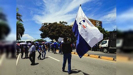 ADP protesta frente al Ministerio de Educación