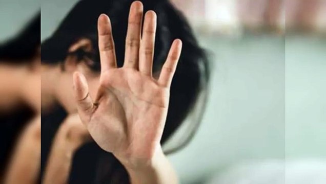 Mujer arranca cuero cabelludo a niña de nueve años en Moca