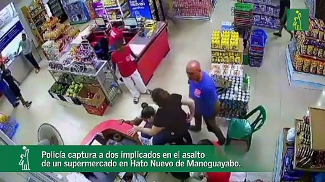 Policías apresan a dos hombres vinculados a asalto en supermercado de Hato Nuevo