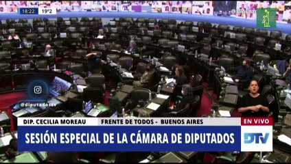 Condenan a exdiputado argentino por besar senos de su novia durante sesión virtual