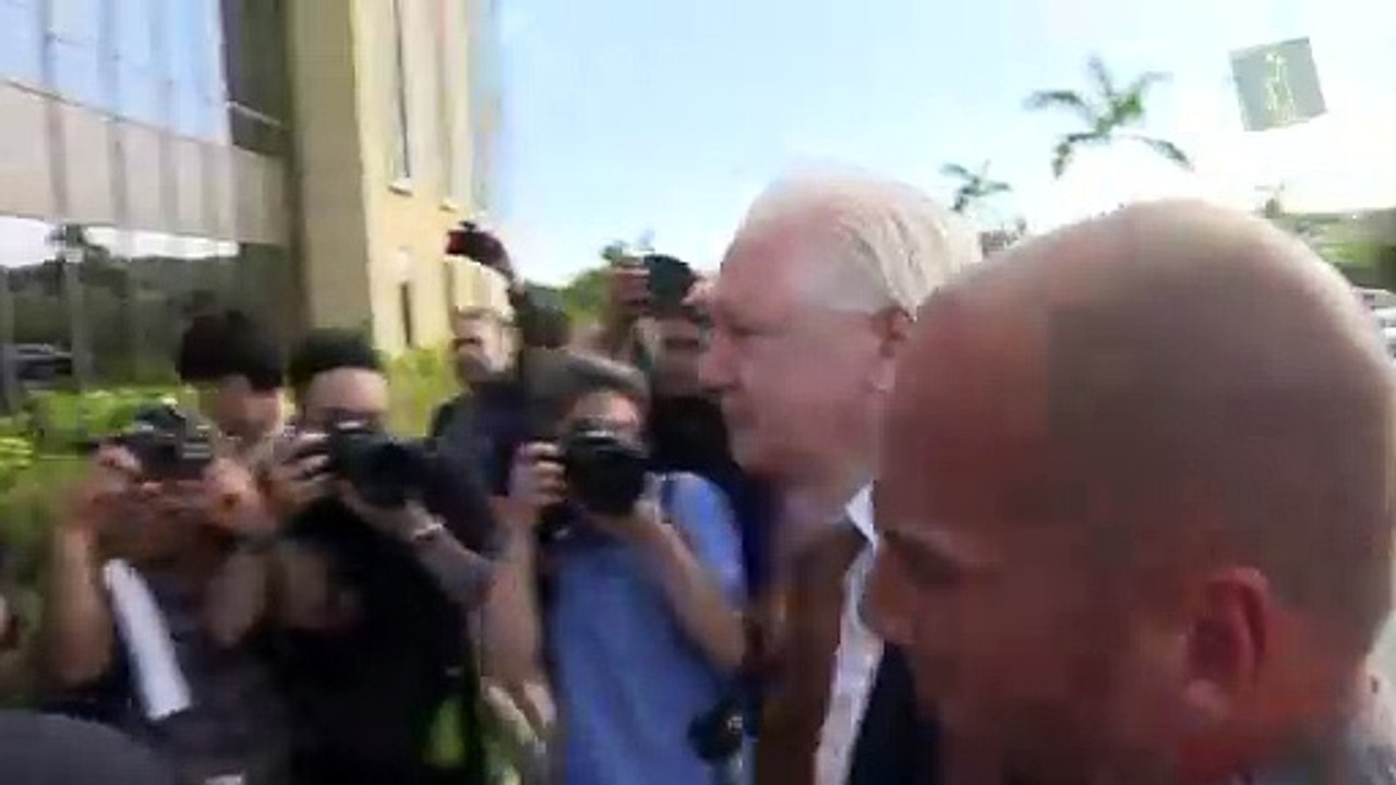 Assange se declara culpable en tribunal estadounidense