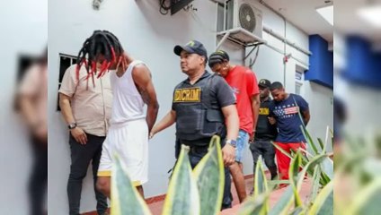 Apresan cinco hombres por robo de accesorios de vehículos