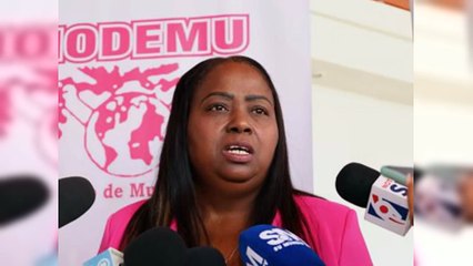 Trabajadoras sexuales dicen extorsión de policías es un problema