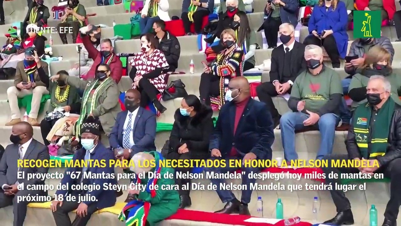 La organización "67 Mantas para el Día de Nelson Mandela" recoge mantas para los necesitados en Johannesburgo