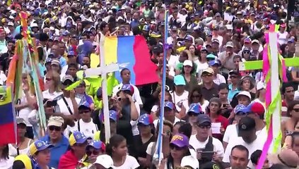 Opositores marchan y oran “por la paz” de Venezuela