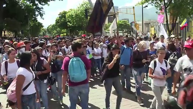 Estudiantes opositores exigen cese de “censura” en Venezuela