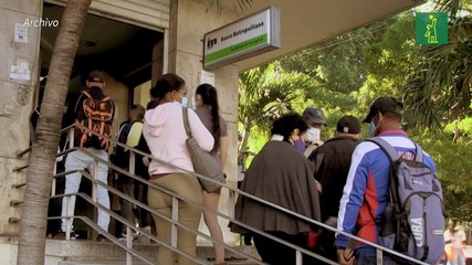 Cuba suspende depósitos en efectivo en dólares estadounidenses
