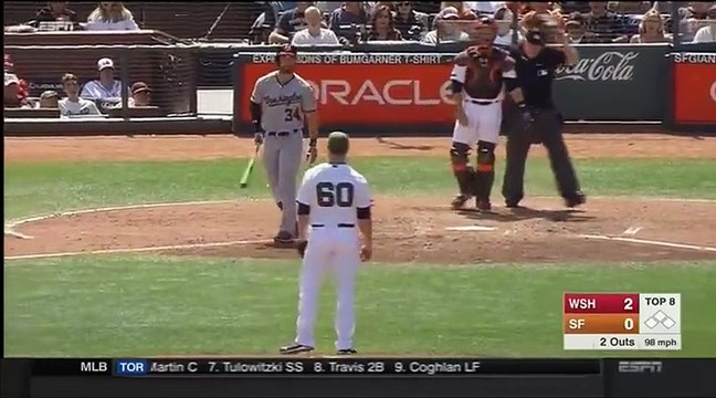 Bryce Harper se va a los puños con Hunter Strickland