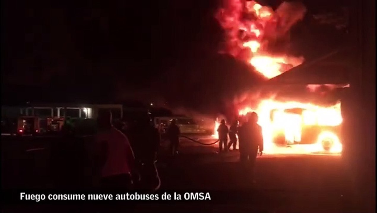 Fuego consume nueve autobuses de la OMSA