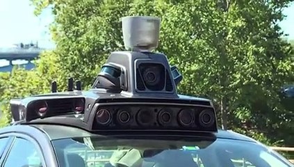 Uber prueba servicio en coches autónomos