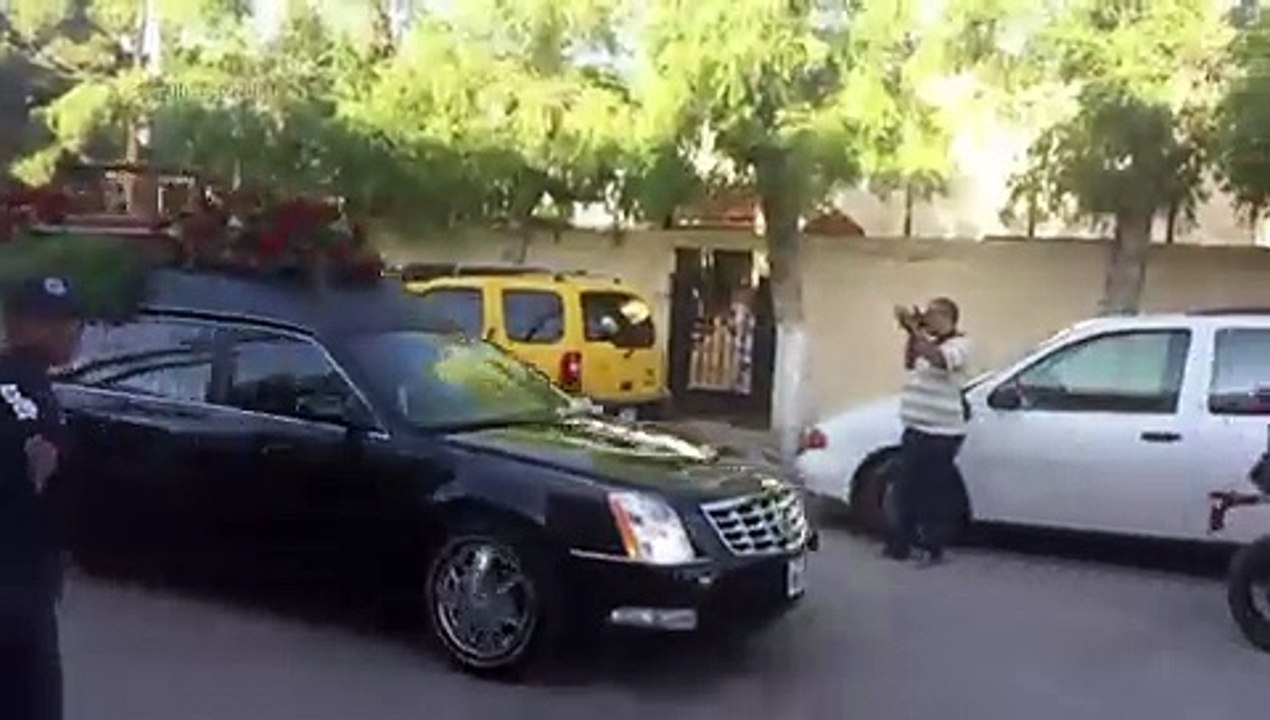 México: Familia, amigos y fanáticos se despiden de Juan Gabriel