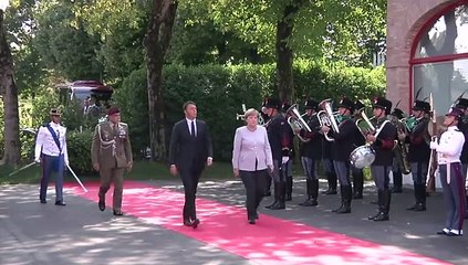 Merkel y Renzi insisten en necesidad de repatriar indocumentados