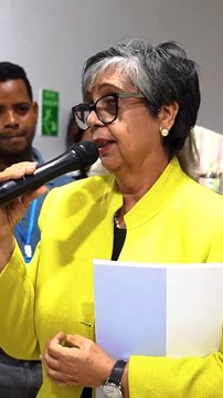 Empleados del Minerd despiden con aplausos al ministro Ángel Hernández en su último día de gestión