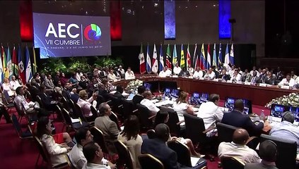 Maduro denuncia en Cuba “brutales presiones” de EEUU