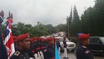 Se congestiona el tránsito en la entrada al cementerio