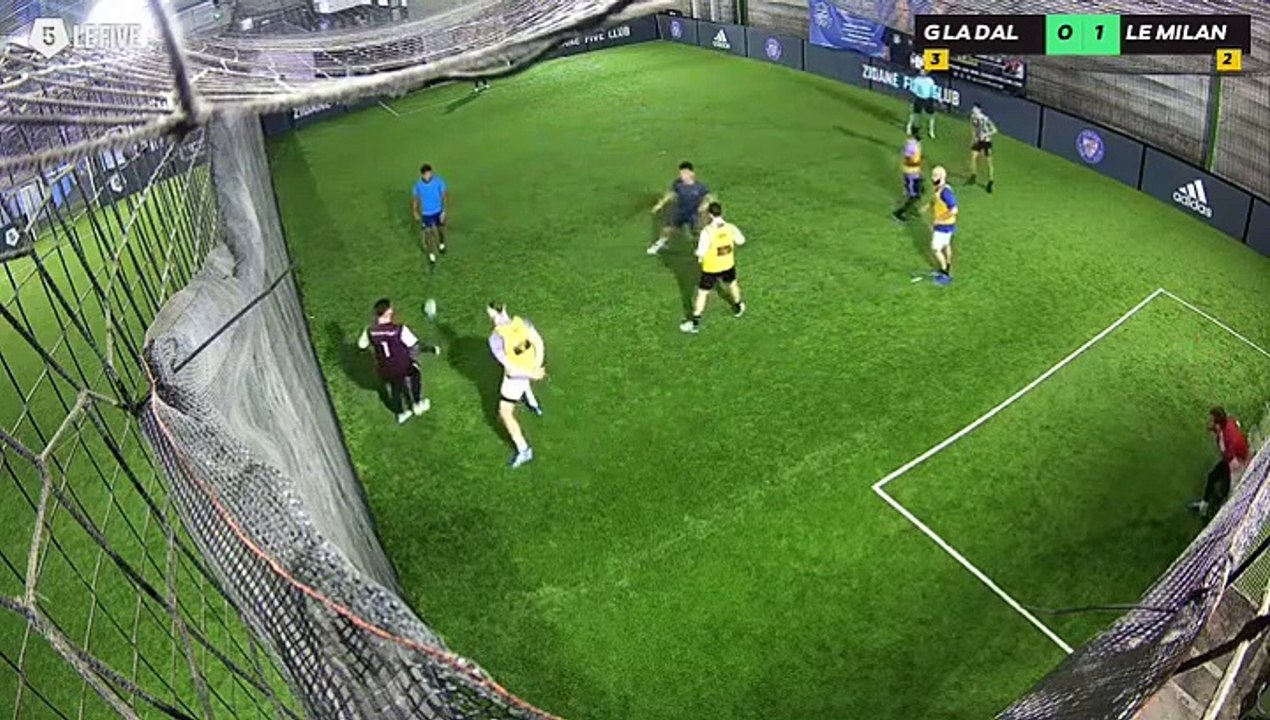 G La Dalle - Le Milan CassÉ 21/02 à 22:10 - Football Terrain 1 (LeFive Valenciennes)