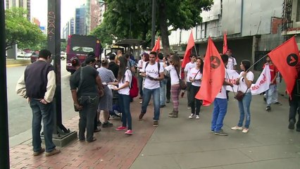 Candidata transexual busca votos para el "cambio" en Venezuela