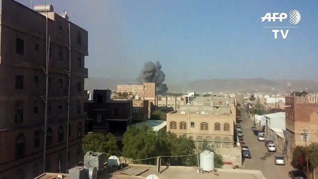 Coalición árabe bombardea rebeldes en Yemen
