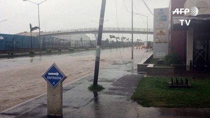 Gigantesco huracán Patricia tocó tierra en el oeste de México
