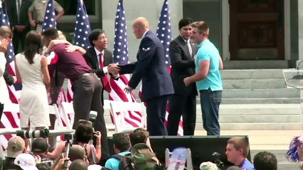 Homenaje a los ”héroes” del tren de París