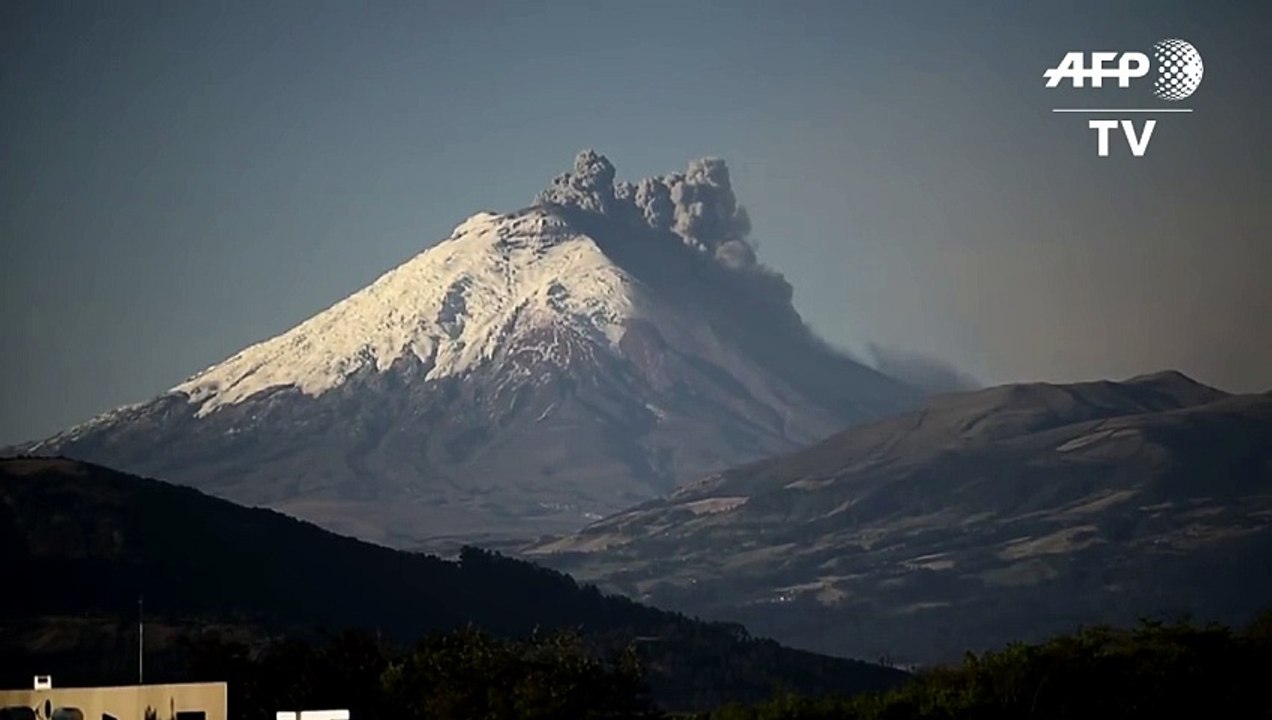 Amenaza de avalanchas por erupción en Ecuador