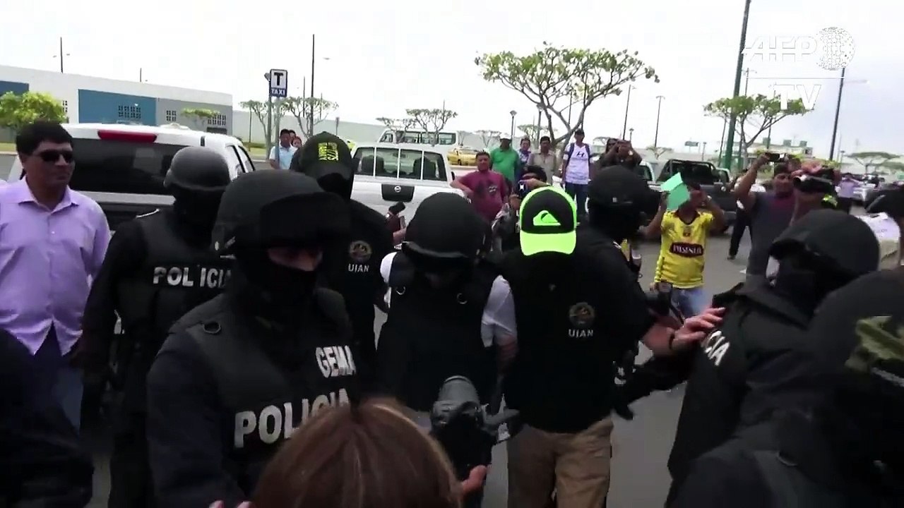 Ecuador deporta a narcotraficante buscado por Perú