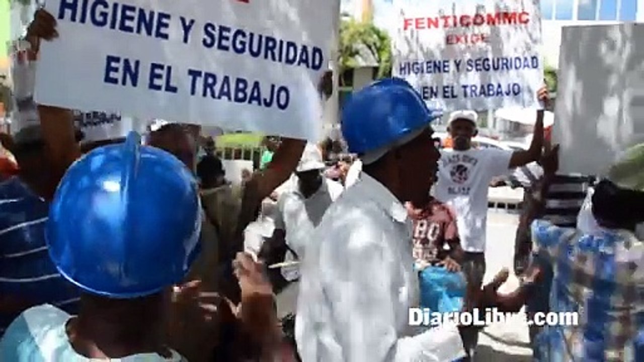Trabajadores de la construccion excigen 30 de aumento salarial al ministerio de trabajo