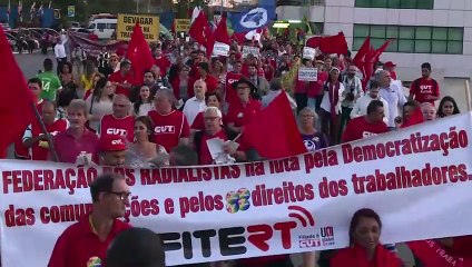 Marcha a favor de Rousseff en Brasil