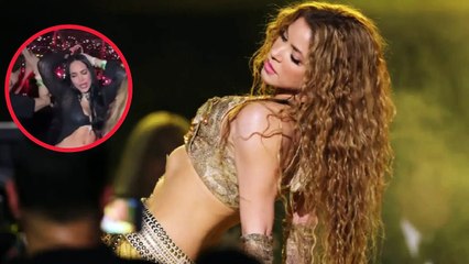 Andrea Valdiri, en zona VIP, hizo temblar las redes con su baile en el concierto de Shakira: video