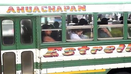 Buses circulan en El Salvador pese a boicot de pandillas