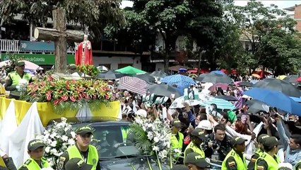 Víctimas del conflicto colombiano veneran a JPII