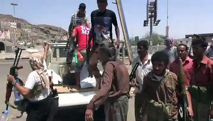 Combates en Adén dejan más de 50 muertos