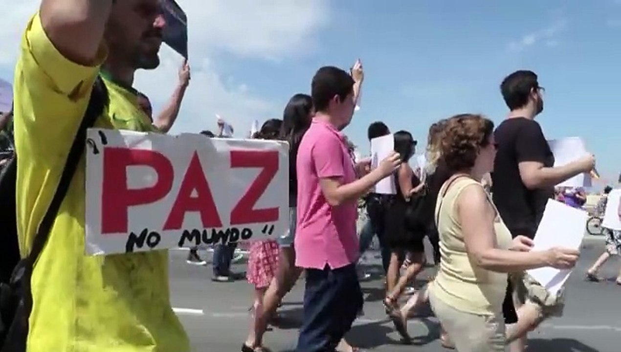 Protesta por muerte de niño en una favela en Rio