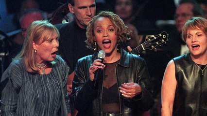 La cantante Joni Mitchell está en coma