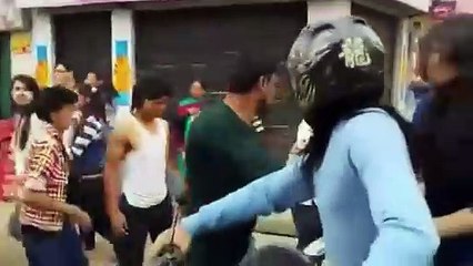 Nepal: más de 1.000 muertos por terremoto