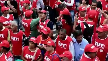 Miles marchan en Brasil para defender a Petrobras