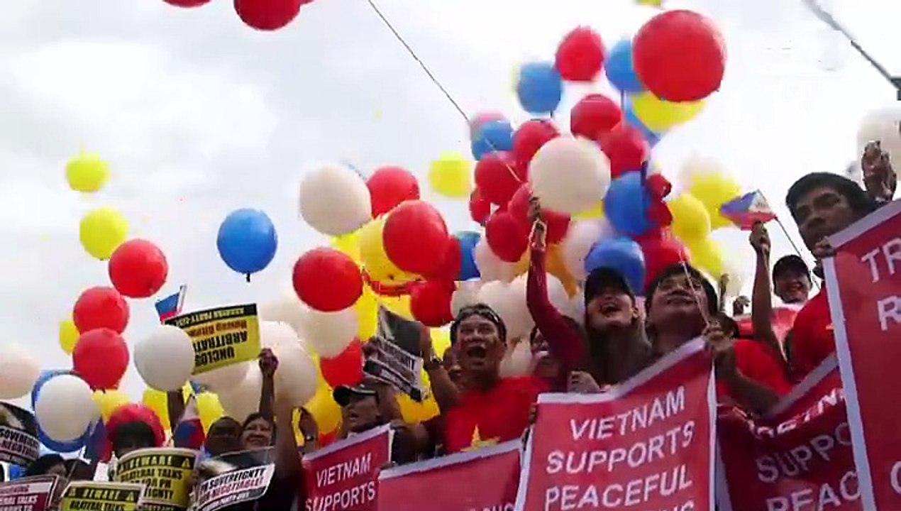 Filipinos celebran fallo favorable sobre Mar de China Meridional