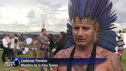 Índigenas llevan su protesta a Brasilia