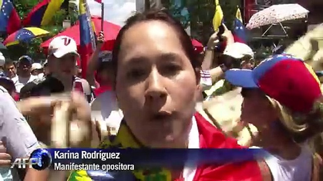 Venezolanos marchan por la libertad de "presos políticos"