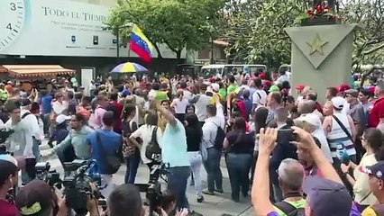 Oposición venezolana exige renuncia de Maduro