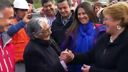 Bachelet se traslada a zona de Chile afectada por terremoto