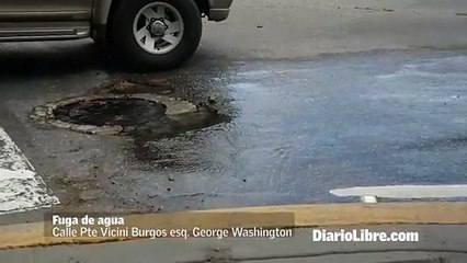 Fuga de agua en el Malecón de Santo Domingo
