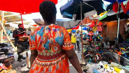 🇬🇭 NIGHT MARKET: $1 CHEAP AFRICA MARKET SHOES AND CLOTHING KANTAMANTO GHANA ACCRA
